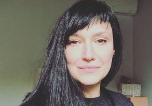 Χυδαία επίθεση στην Αθηναΐδα Νέγκα για τη λεύκη – «Αριστερή γεροντοκόρη με τατουάζ και λεπρό δέρμα»