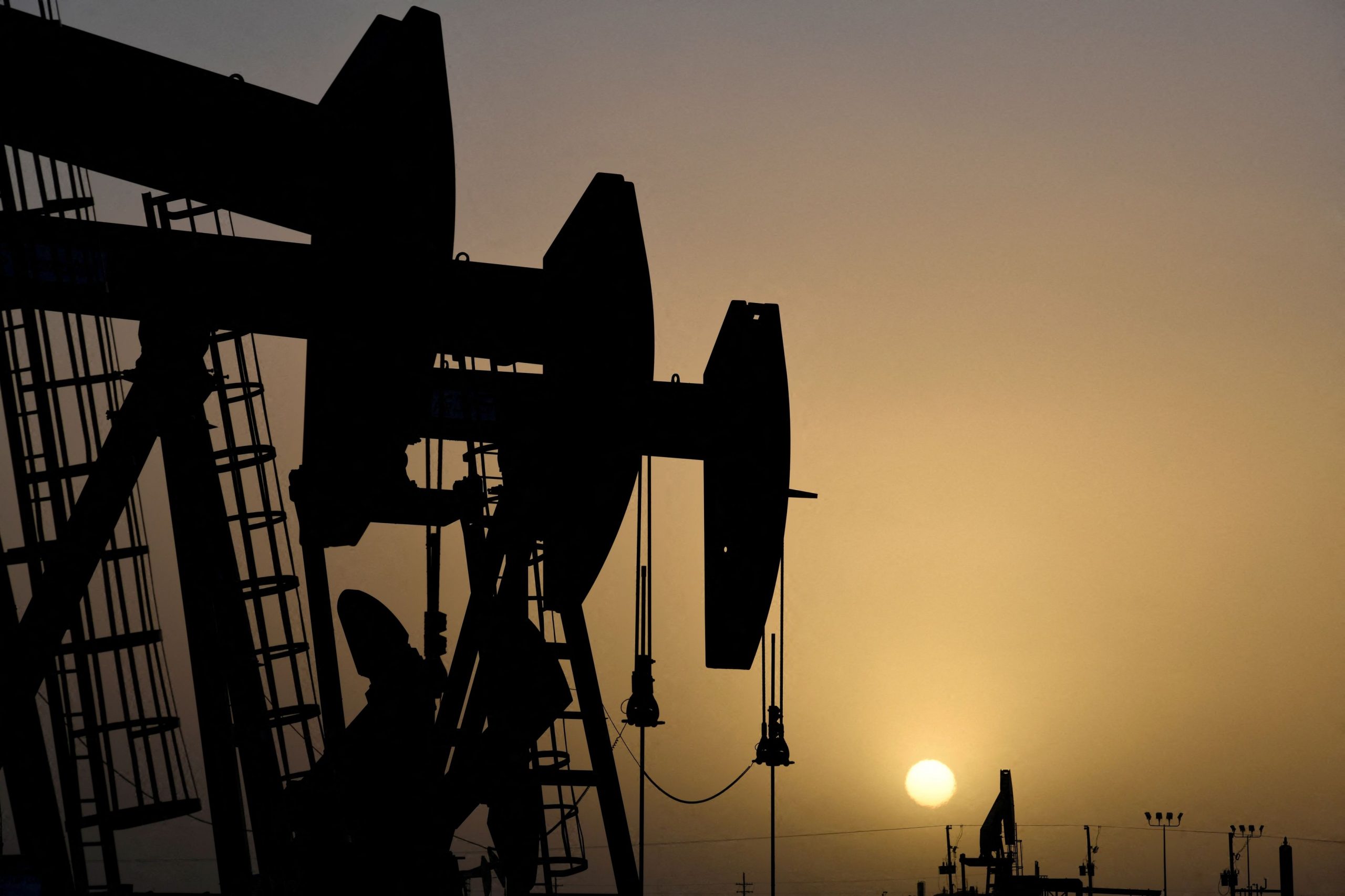 Πετρέλαιο: «Φρένο» στο ανοδικό σερί επτά εβδομάδων