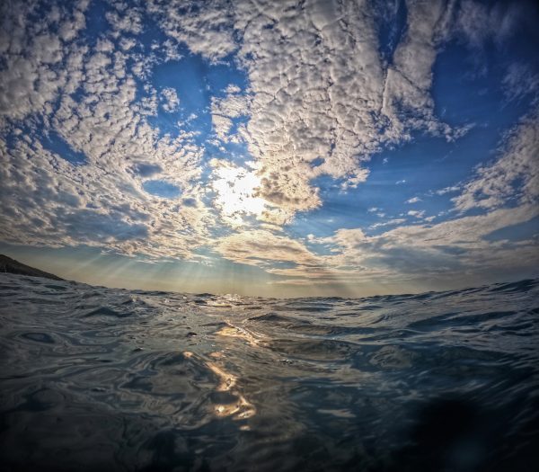 Καιρός: Υψηλές θερμοκρασίες και ισχυροί άνεμοι – Πολύ μεγάλος ο κίνδυνος εκδήλωσης και εξάπλωσης πυρκαγιών