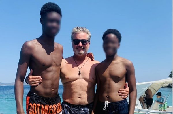 Ζάκυνθος: Αντιδήμαρχος έσωσε δύο ανήλικα αδέλφια από πνιγμό – «Η Παναγία έκανε το θαύμα της»