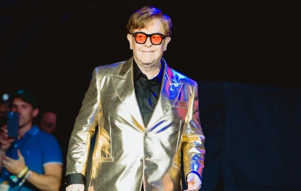 Έλτον Τζον: Στο νοσοκομείο ο 76χρονος τραγουδιστής μετά από πτώση στη βίλα του