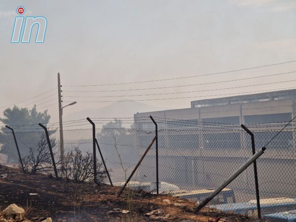 Φωτιές: Στο στρατόπεδο Καποτά οι φλόγες