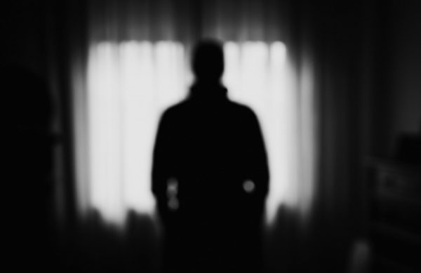 Θεσσαλονίκη: Παρακολουθούσε επί μήνες την πρώην σύντροφό του – «Έπαθα κρίση πανικού» κατέθεσε η γυναίκα