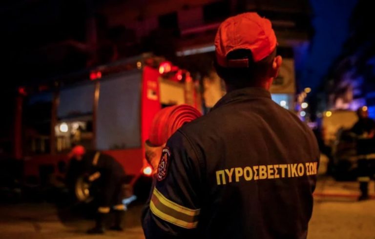 Ηράκλειο: Πυρκαγιά στο Εργατικό Κέντρο – Προκλήθηκαν ζημιές (δείτε βίντεο)