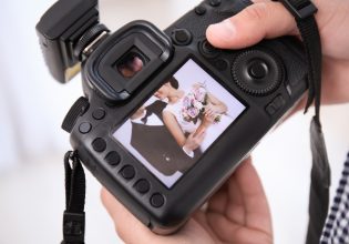 Νύφη απαιτεί αποζημίωση από φωτογράφο του γάμο της, επειδή… κοιμήθηκε με τον σύζυγό της