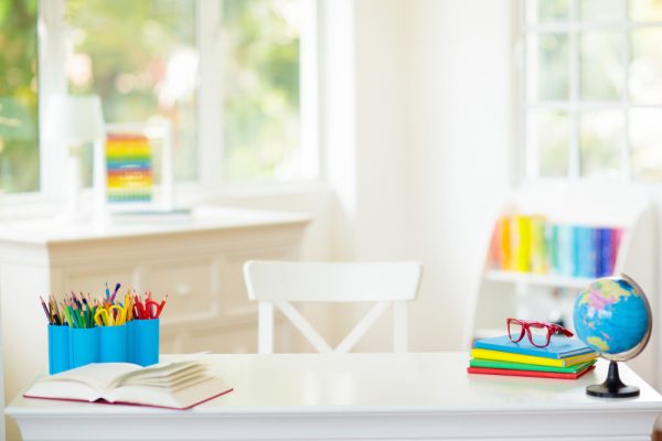 Πώς θα επιλέξω το σωστό γραφείο για το παιδί μου;