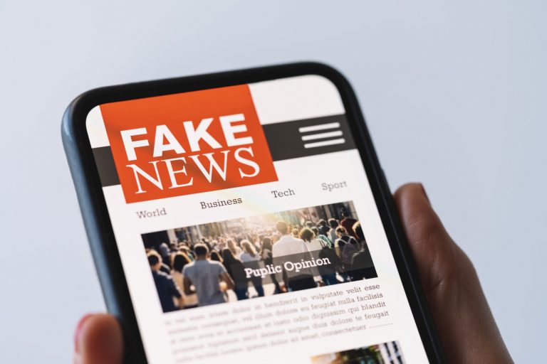 Βίντεο αποκάλυψη για το πώς ξεκινούν τα fake news
