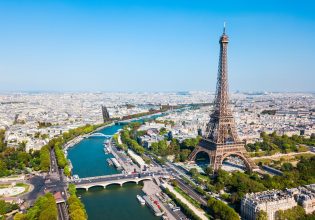 Γιατί ο Πύργος του Άιφελ… ψηλώνει κάθε καλοκαίρι;