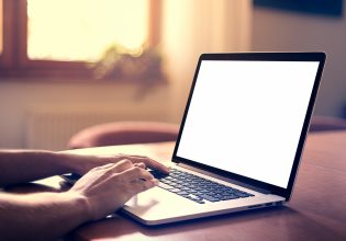 5 καλά και… οικονομικά laptop για φοιτητές