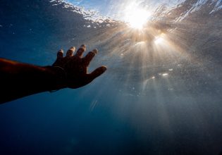 Ικαρία: Τα δραματικά λεπτά μετά τον εντοπισμό του 11χρονου γιου του Οδυσσέα Σταμούλη – «Δεν είχε σφυγμό»