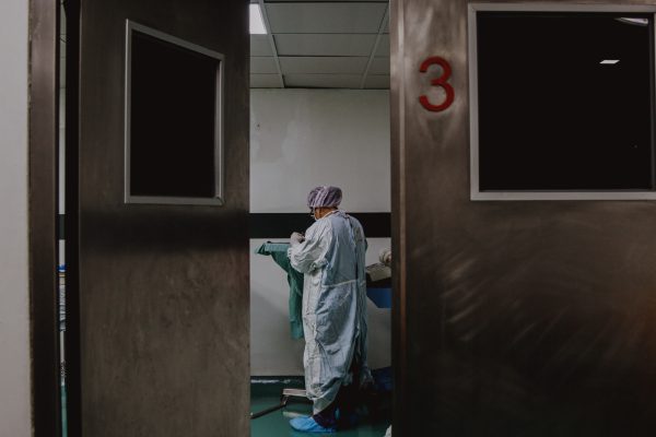 Καταγγελία ΟΕΝΓΕ: Απαράδεκτη επιβολή ποινής σε γιατρό από τον Διοικητή του Νοσοκομείου Λαμίας