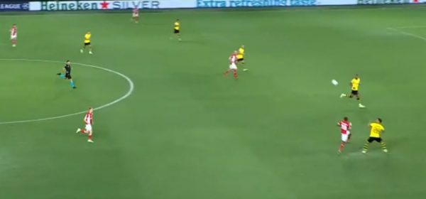 Καλή απόκρουση του Στάνκοβιτς σε σουτ του Μούγια