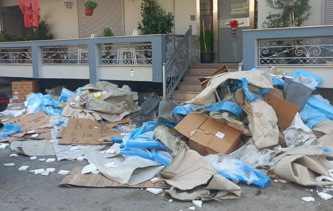 Απίστευτο: Γέμισε με σκουπίδια δρόμος στην Αχαΐα