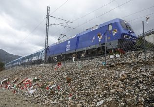 Τέμπη: Ξεσπούν οι συγγενείς των θυμάτων έξι μήνες μετά την τραγωδία