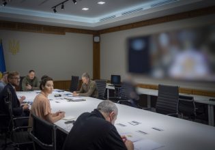 Ουκρανία: Ξεκίνησε συνομιλίες με τις ΗΠΑ για την παροχή εγγυήσεων ασφαλείας