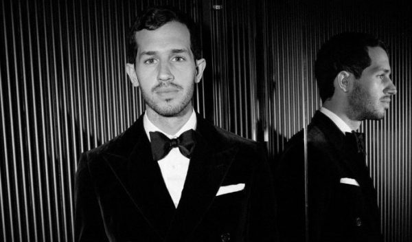 Ο Βίκτορ Μπελμοντό είναι ίδιος ο παππούς του και το απολαμβάνει