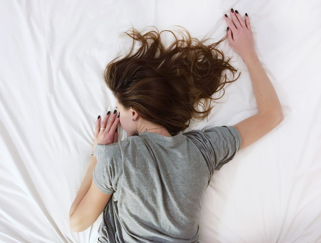 Ο ύπνος το Σαββατοκύριακο… βλάπτει σοβαρά την υγεία