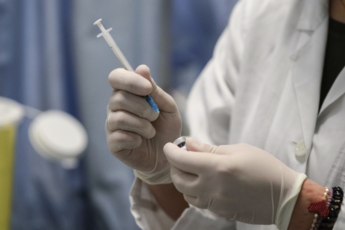 Κοροναϊός: Το νέο επικαιροποιημένο εμβόλιο θα κυκλοφορήσει στις ΗΠΑ