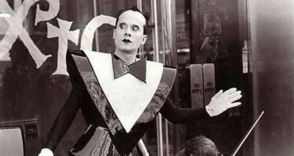 Klaus Nomi – «Θετικά πιασάρικος, με έναν απόκοσμο τρόπο»