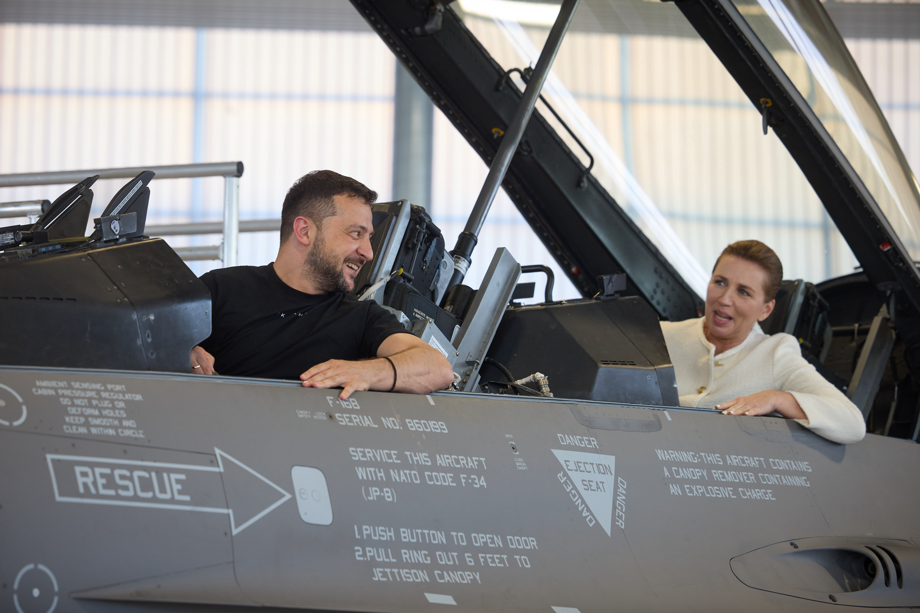 Ζελένσκι: «Ιστορική» η απόφαση Δανίας και Ολλανδίας να μας δώσουν τα F-16