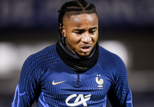 Αγωνία στην Τσέλσι για τον τραυματισμό Ενκουνκού