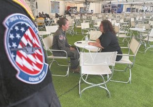 «Ο αντίπαλος δεν ξεχωρίζει εάν στο F-35 είναι άνδρας ή γυναίκα»