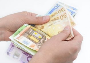 Μισθοί: Χαμηλές απολαβές δίνουν οι νέες θέσεις εργασίας