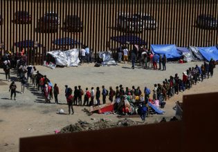 Μεξικό: Μετανάστριες θύματα απαγωγής και αλλεπάλληλων βιασμών στα σύνορα με τις ΗΠΑ