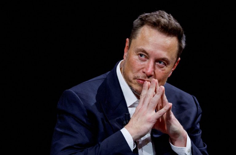 Ο Έλον Μασκ τάσσεται υπέρ της γερμανικής ακροδεξιάς στα θέματα μετανάστευσης