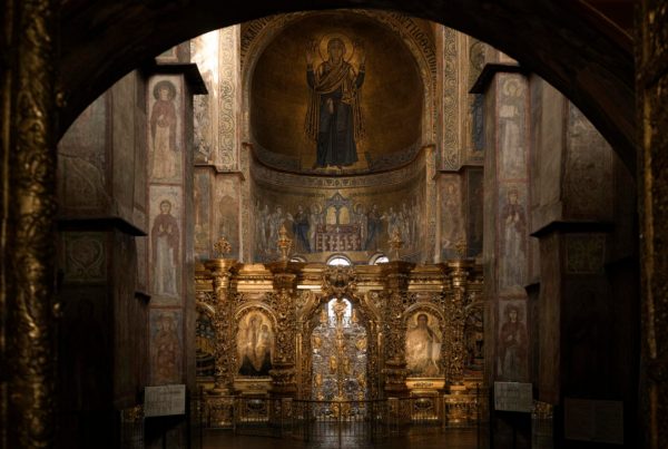 UNESCO: Στη λίστα των Μνημείων Παγκόσμιας Κληρονομιάς που διατρέχουν κίνδυνο ναοί της Ουκρανίας