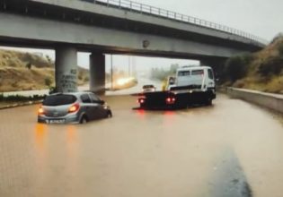 Κακοκαιρία Daniel: Ένα ποτάμι όλος ο Βόλος – Αδιάβατοι οι δρόμοι, πλημμυρισμένα σπίτια και καταστήματα