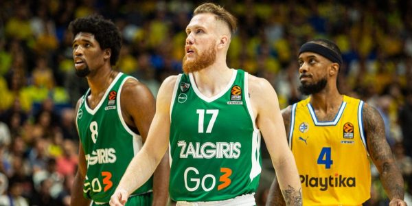 Μπραζντέικις: «Παίρνω αύριο το αεροπλάνο για Ελλάδα»