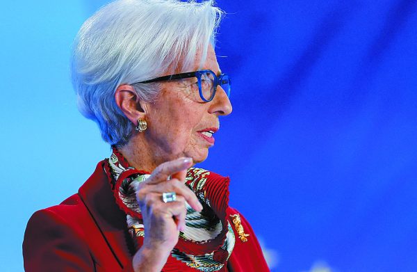 Κριστίν Λαγκάρντ: Κατέσχεσε τα κινητά των ευρωπαίων τραπεζιτών
