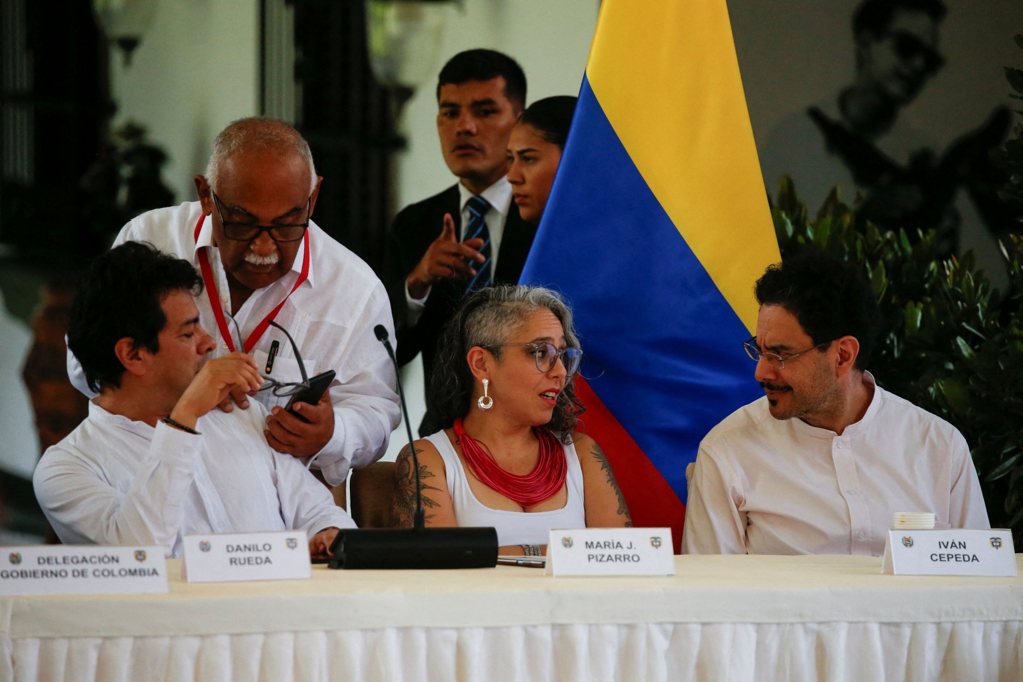 Ειρηνευτικές διαπραγματεύσεις στην Κολομβία: Τι αποφάσισαν κυβέρνηση και ELN
