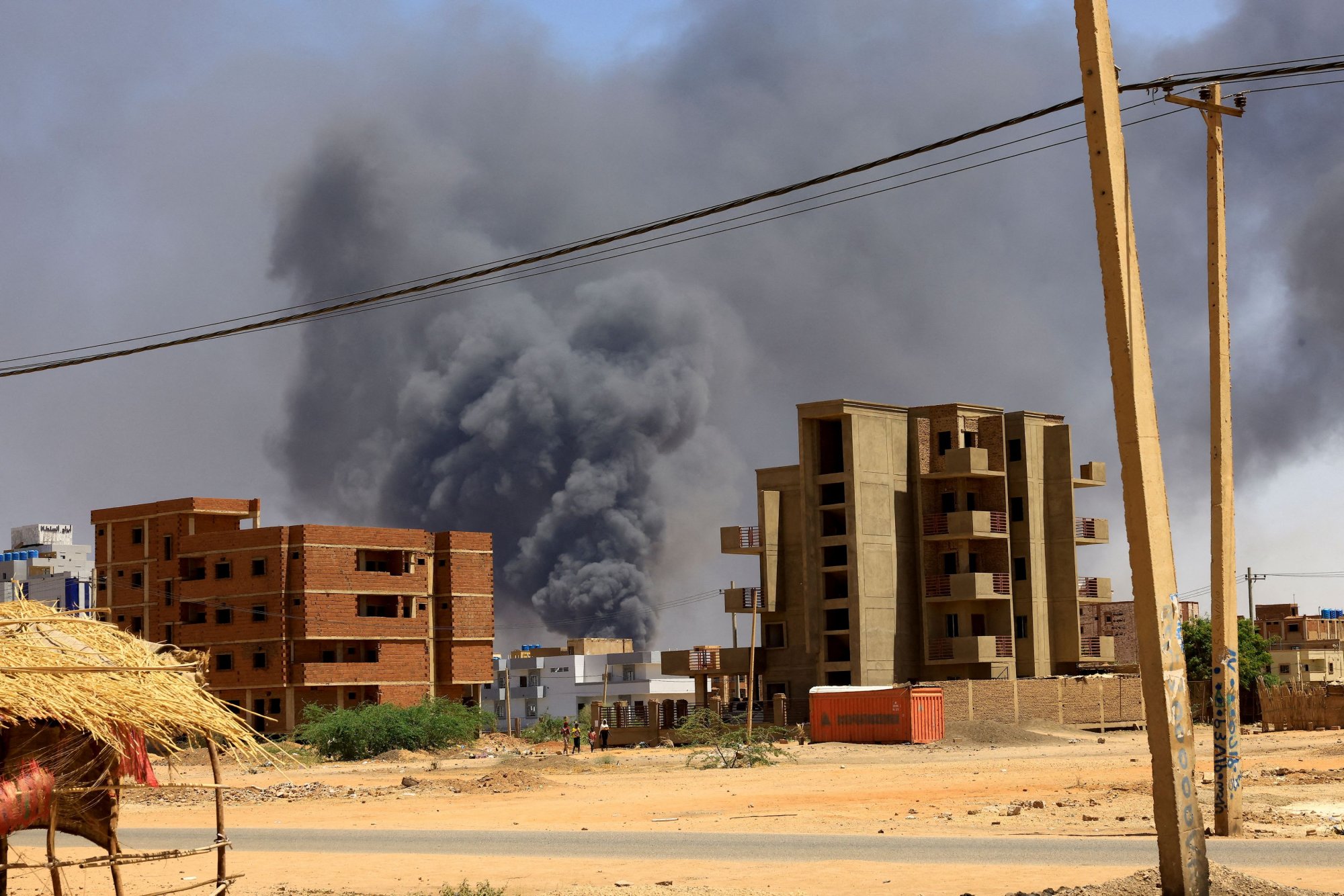 Πόλεμος στο Σουδάν: Νέες μάχες και πυρκαγιές στο Χαρτούμ