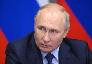 Βλαντίμιρ Πούτιν: «Αν κατέβει ο Ρώσος πρόεδρος δεν θα έχει αντιπαλο», λέει το Κρεμλίνο