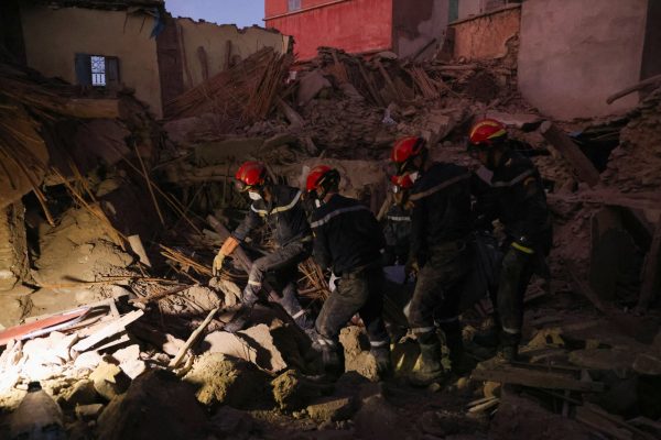 Σεισμός στο Μαρόκο: Δυσκολίες στις επιχειρήσεις διάσωσης – Αυξάνεται ο αριθμός των νεκρών