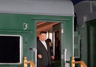 Κιμ Γιονγκ Ουν: Εντυπωσιακές εικόνες από την άφιξη του στη Ρωσία – Πήγε με το τεθωρακισμένο τρένο του