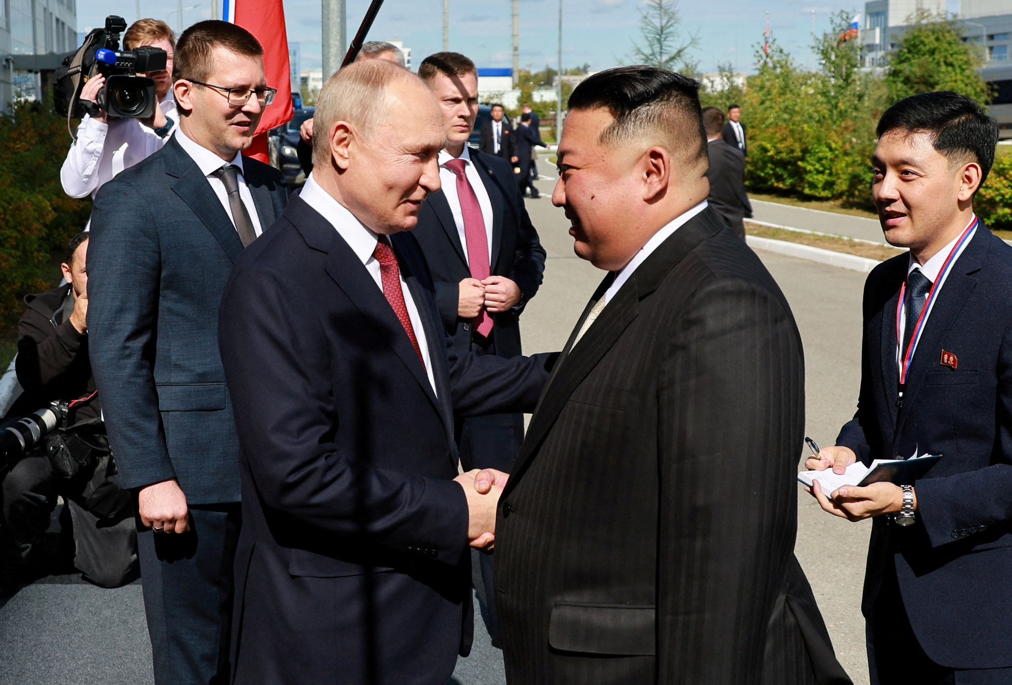 Όταν ο Πούτιν συνάντησε τον Κιμ Γιονγκ Ουν