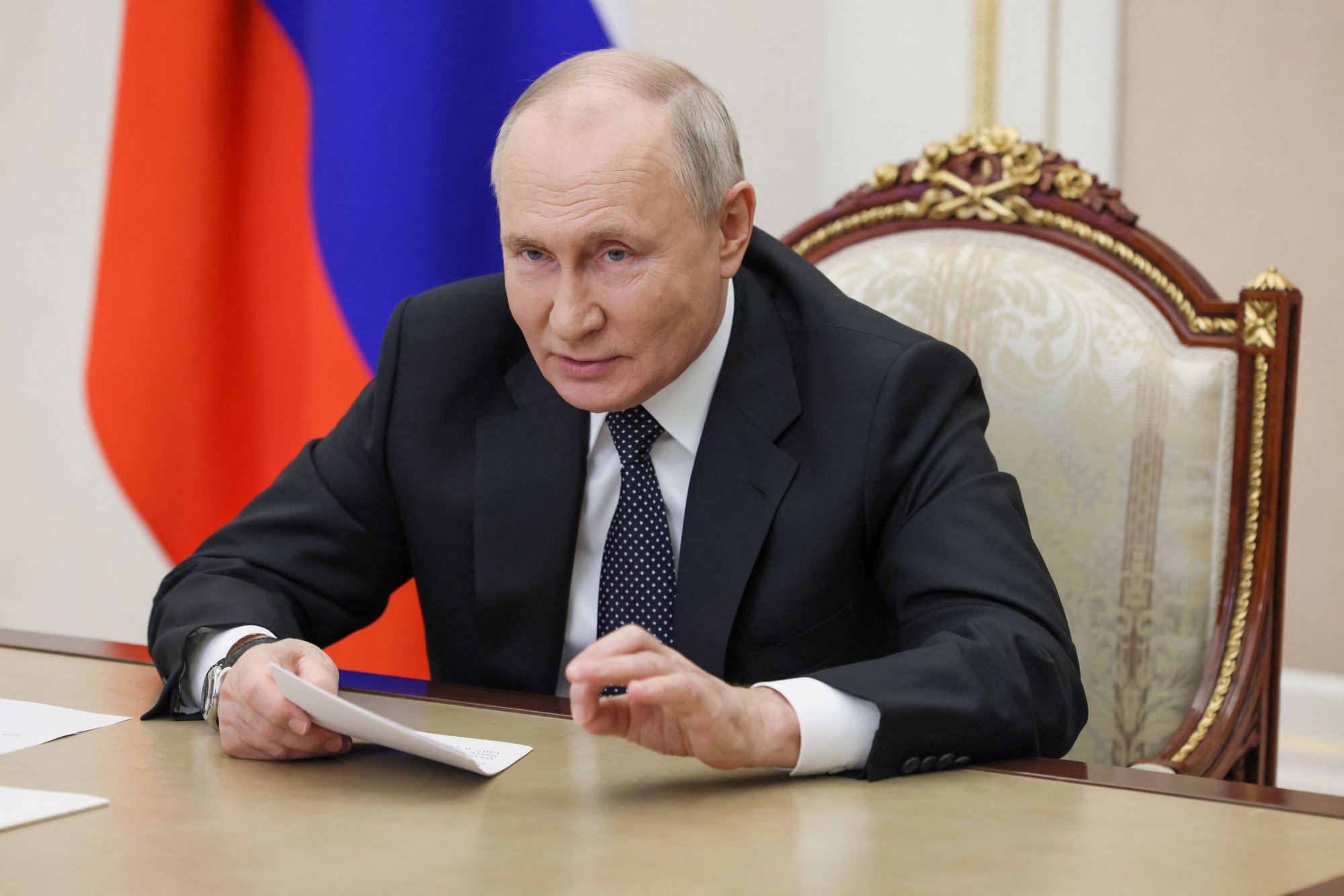 Βλαντίμιρ Πούτιν: Εθνικοποίησε με διάταγμα τυπογραφεία νορβηγικού ομίλου - Νέες κυρώσεις ζητά η Πολωνία