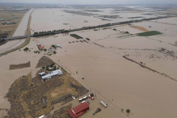 Κακοκαιρία Daniel: Ενας βοσκός αγνοείται στη Λάρισα – Συγκλονιστικές εικόνες από drone