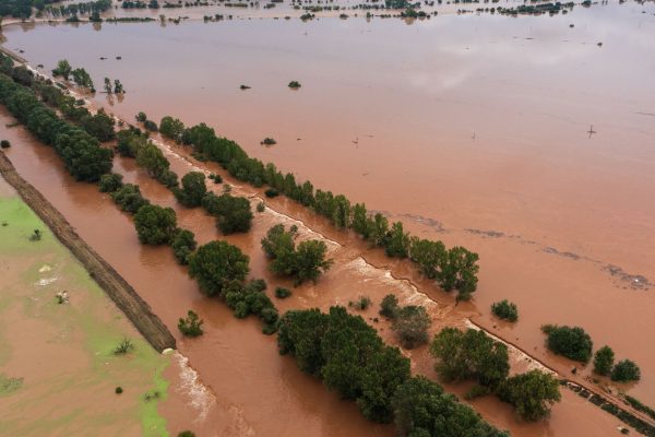 Κακοκαιρία Daniel: Χωρίς νερό και φαγητό οι κάτοικοι στον Βλοχό Καρδίτσας – Ανάμεσά τους και μωρό 27 ημερών