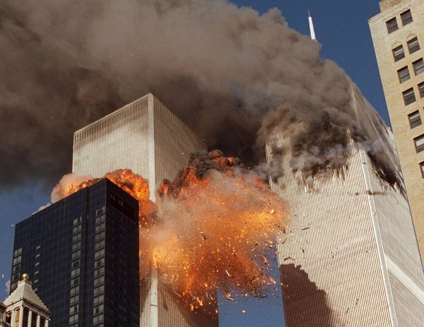 11η Σεπτεμβρίου: Πώς έγιναν οι τρομοκρατικές επιθέσεις και ποιες θεωρίες συνωμοσίας αναπτύχθηκαν