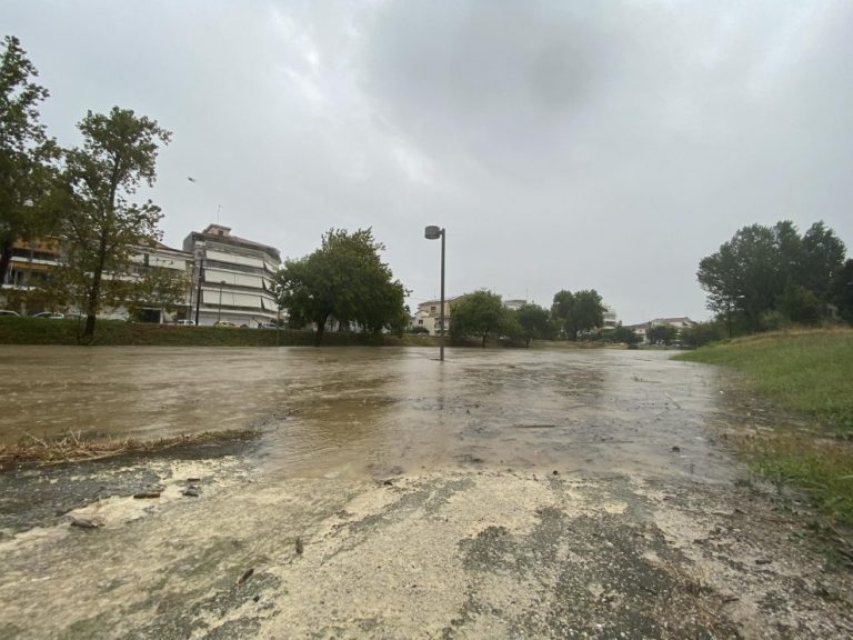 Κακοκαιρία Daniel στα Τρίκαλα: Στο «κόκκινο» η αντοχή των ποταμών