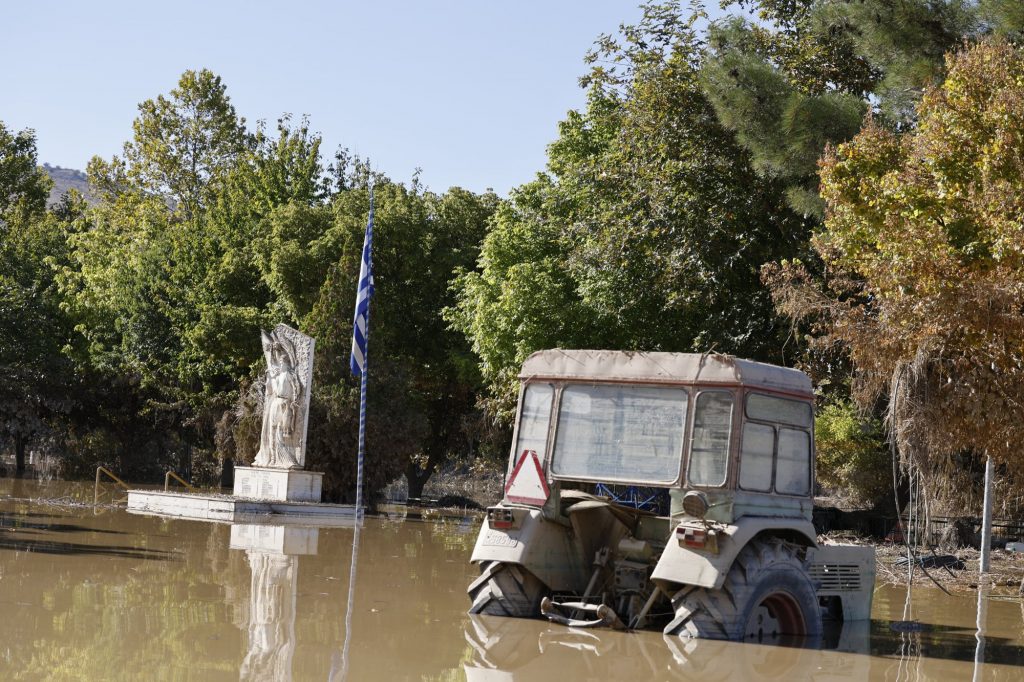 Κακοκαιρία Daniel: Πού οφείλονται οι ακραίες βροχοπτώσεις που έπνιξαν την Ελλάδα – Ανάλυση του Meteo