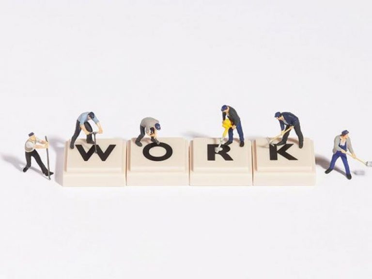 Άρχισε η μάχη του εργασιακού – «Πού είναι η κοινωνία;», λέει ο Άδωνις – Με συλλαλητήριο απαντούν τα συνδικάτα