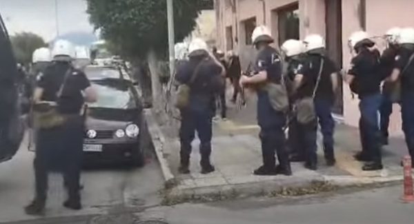 Blue Horizon: Ένταση και χημικά σε διαμαρτυρία στην Πάτρα για τη δολοφονία του Αντώνη