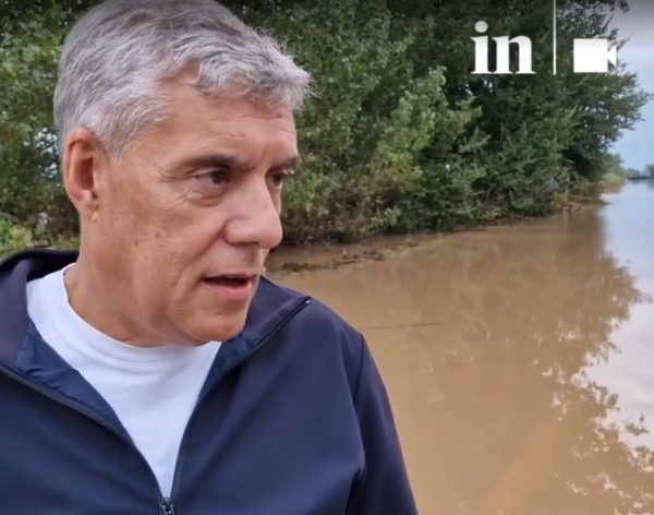 Κακοκαιρία Daniel: Επίθεση στον Κώστα Αγοραστό από εξαγριωμένους πολίτες στον Παλαμά Καρδίτσας