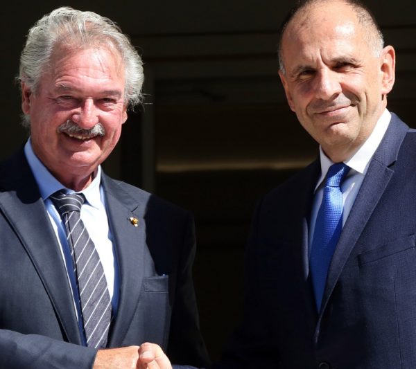 Γεραπετρίτης: Ευρωπαϊκή στρατηγική στο μεταναστευτικό – Δεν λειτούργησε η Κοινή Δήλωση ΕΕ-Τουρκίας