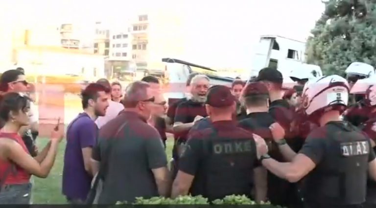 Κακοκαιρία Daniel: Ένταση έξω από το δημαρχείο Βόλου με αγανακτισμένους κατοίκους